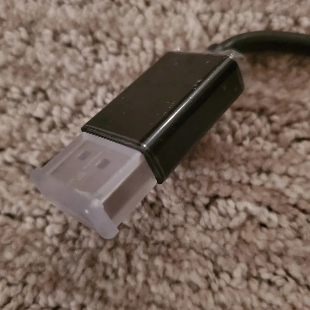 Display port to VGA adapter